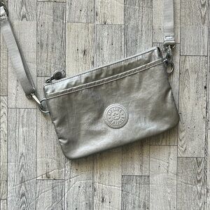 Kipling live light riri Silver Crossbody Bag